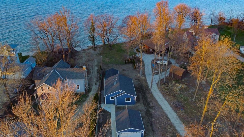 4951 E Lake Rd, Sheffield Lake, OH 44054 - photo 1