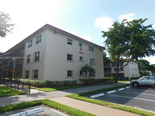 13300 SW 1st St unit 112O, Pembroke Pines, FL 33027 - photo 1