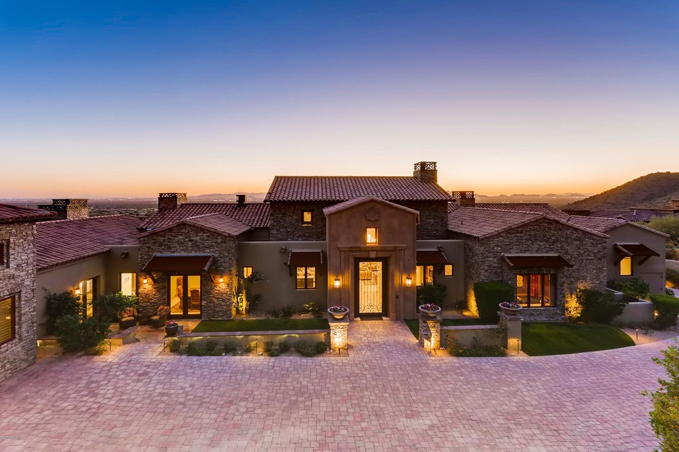 STUNNING CUSTOM HOME