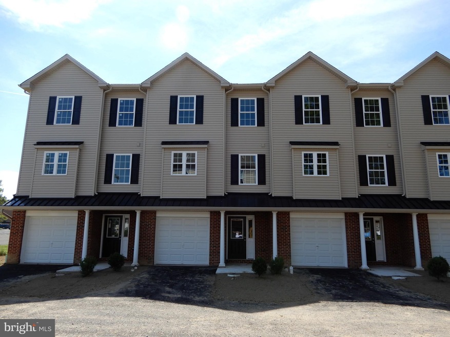 816 Summer Ave, Lansdale, PA 19446 - photo 1