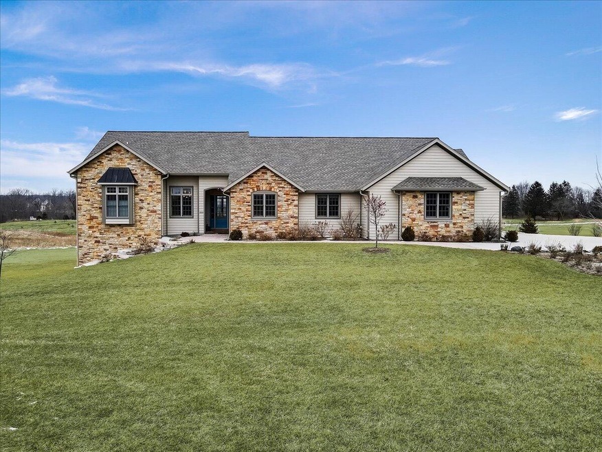 4268 S Woodcrest Ridge Dr, West Bend, WI 53095 - photo 1