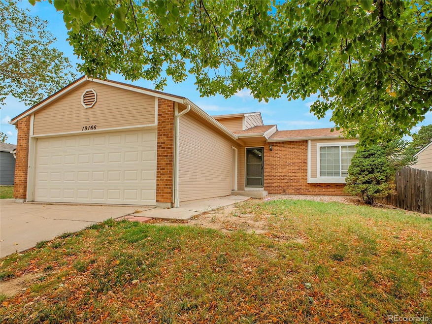 19166 E Oberlin Dr, Aurora, CO 80013 - photo 1