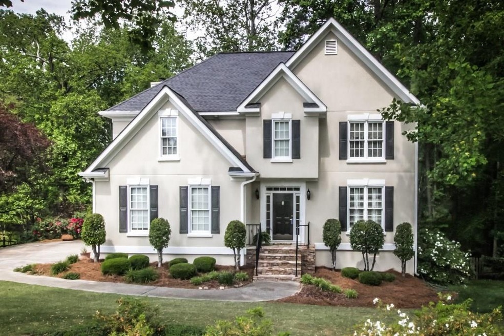 GREAT CURB APPEAL