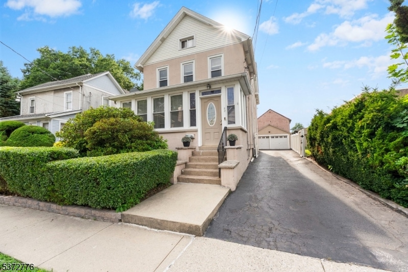 32 Walter Hammond Place, Waldwick, NJ 07463 - photo 1