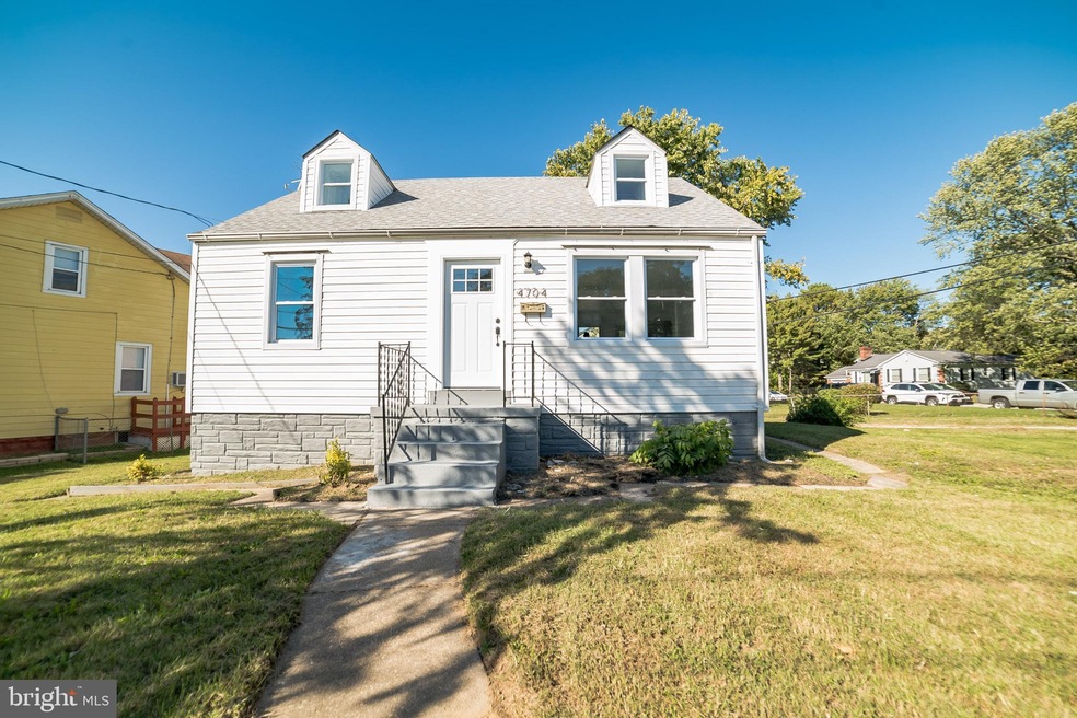 4704 Hazelwood Ave, Baltimore, MD 21206 - photo 1