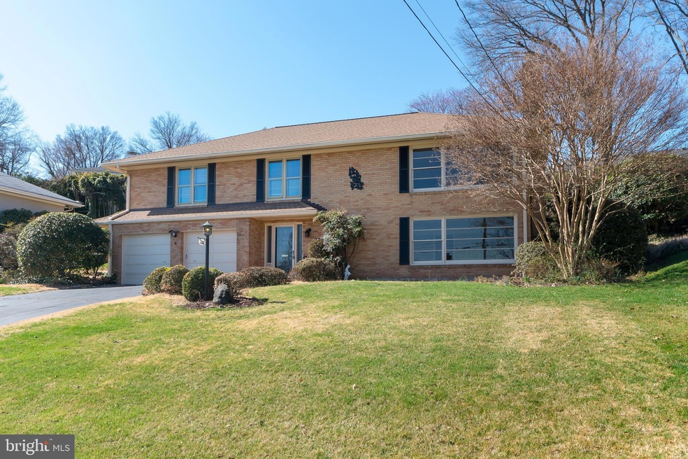 7300 Park Terrace Dr, Alexandria, VA 22307 - photo 1