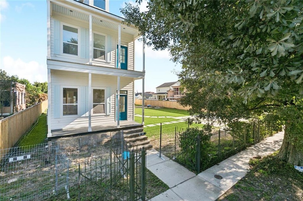 4319 Hamilton St, New Orleans, LA 70118 - photo 1