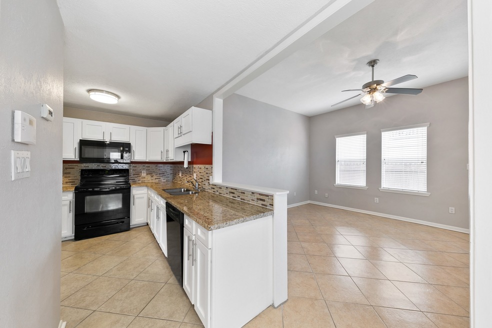 2630 Arlington St, Houston, TX 77008 - photo 1