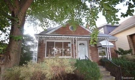 4401 Fredro St, HamtraMcK, MI 48212 - photo 1