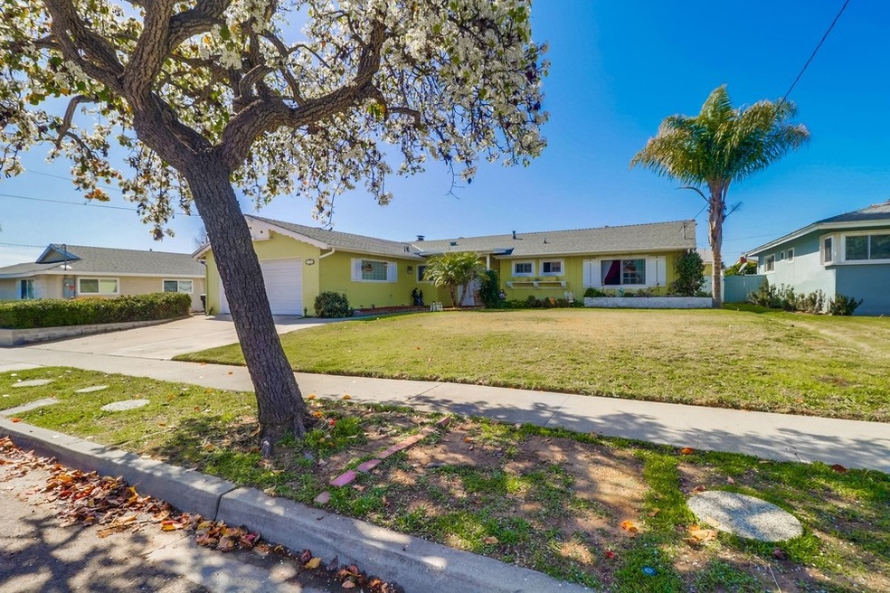 978 Maria Way, Chula Vista, CA 91911 - photo 1