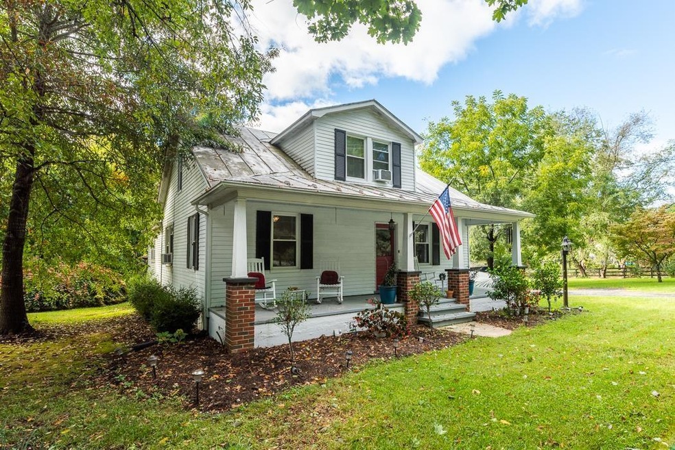 2268 Lyndhurst Rd, Waynesboro, VA 22980 - photo 1