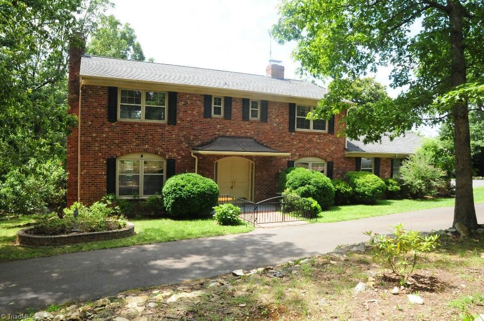 1209 Idlewood Dr, Asheboro, NC 27205 - photo 1