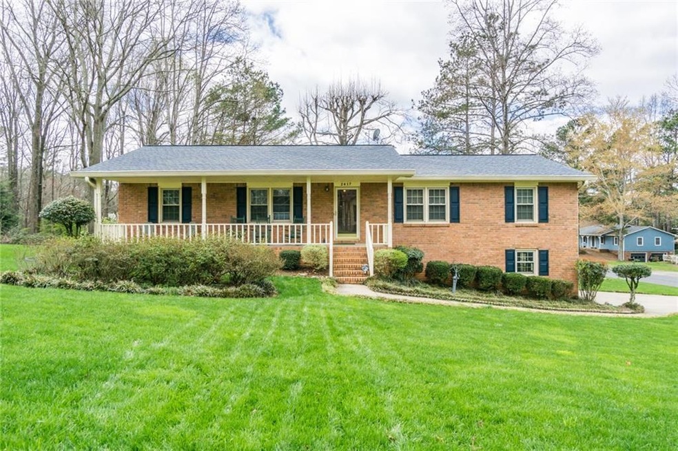 BEAUTIFUL THREE BEDROOM BRICK RANCH WITH LOVELY LA