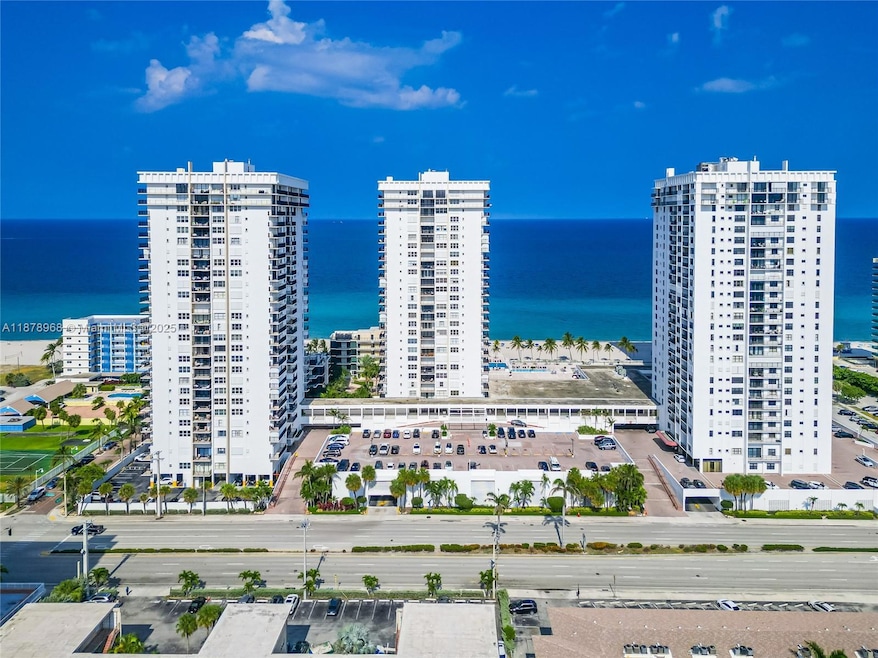 Quadomain Valencia Tower unit 407, Hollywood, FL 33019 - photo 1
