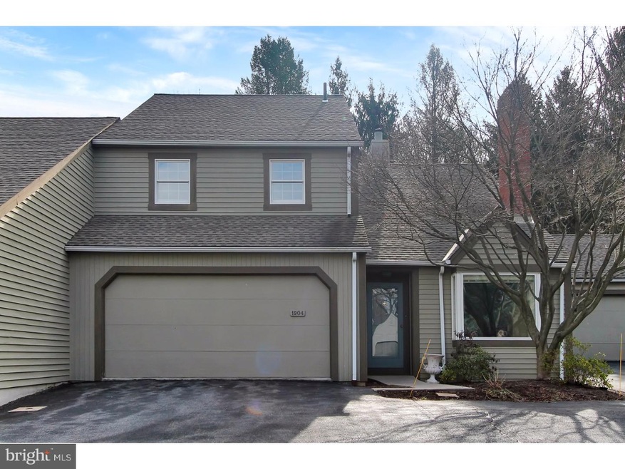 1904 Meadow Ln unit D, Reading, PA 19610 - photo 1