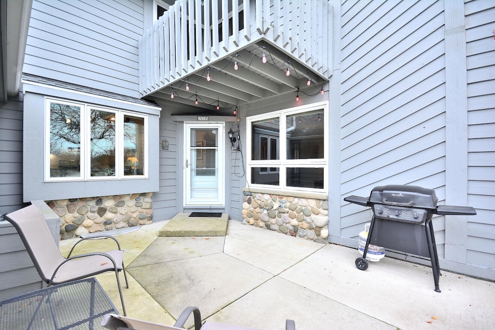 15735 W Brook Dr unit 4E, New Berlin, WI 53151 - photo 1