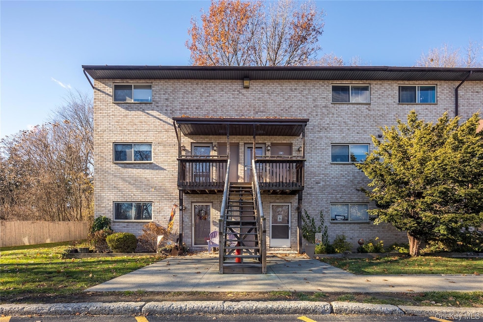 26 Cooper Rd unit 914, Poughkeepsie, NY 12603 - photo 1