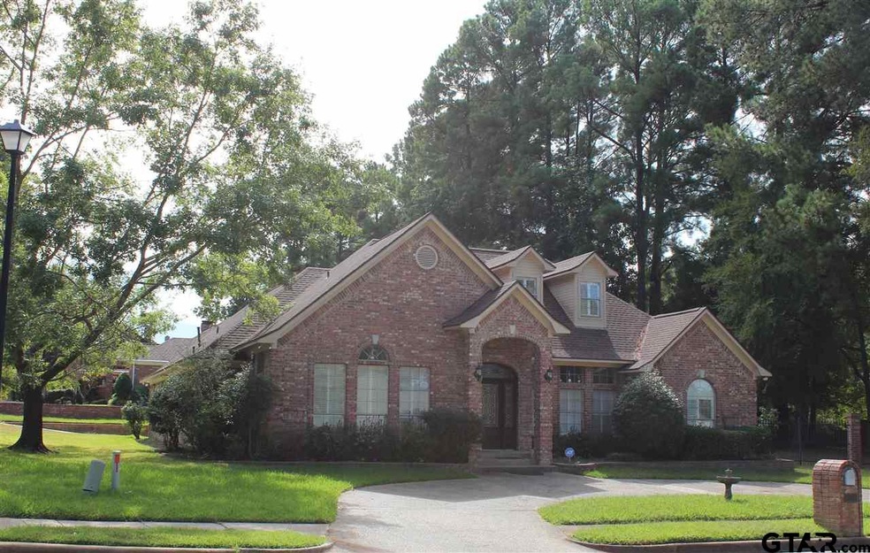 1103 Ashwood Dr, Tyler, TX 75703 - photo 1