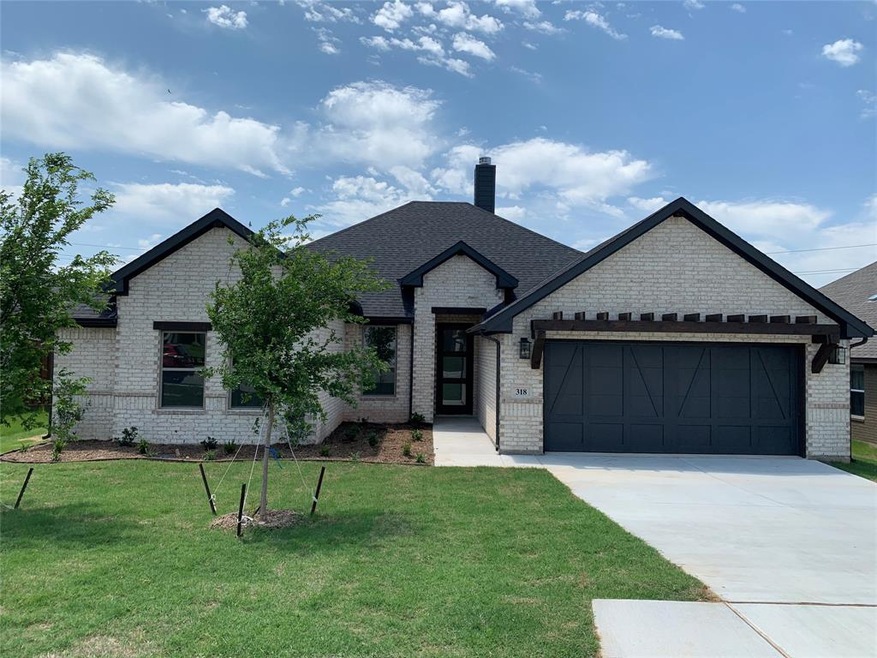 318 Pleasant View Dr, Weatherford, TX 76086 - photo 1