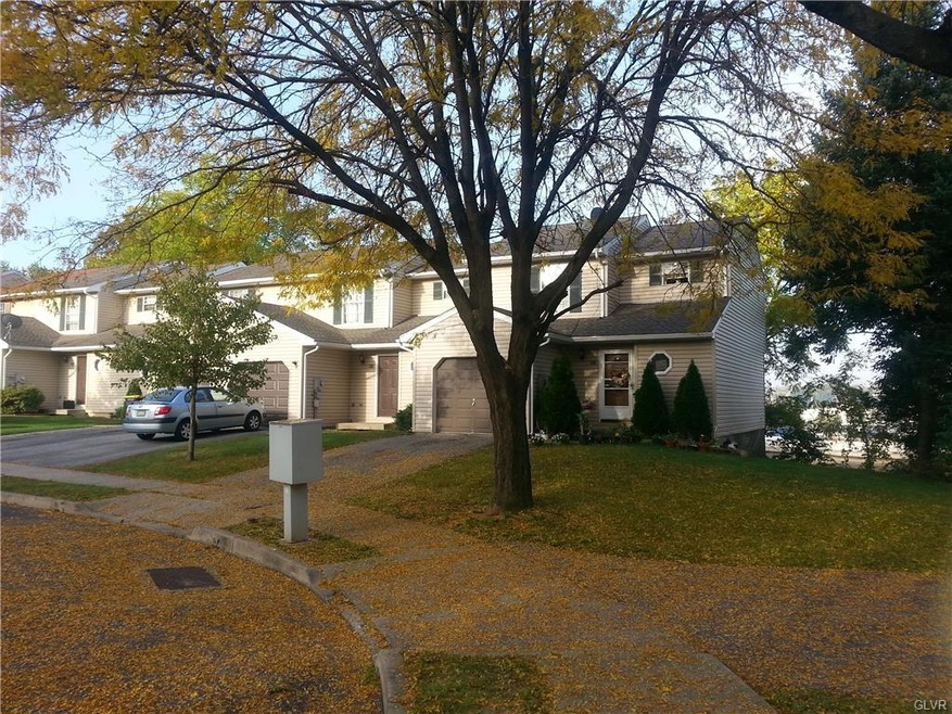 865 Maryland Ct, Whitehall, PA 18052 - photo 1