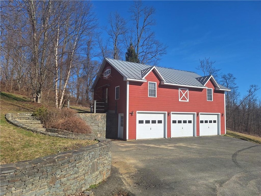 1 Locust Hill Dr, Red Hook, NY 12571 - photo 1