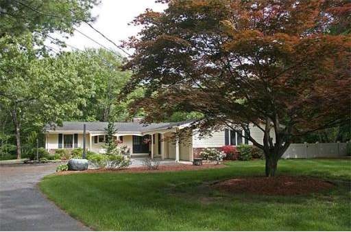 477 Main St, Hudson, MA 01749 - photo 1