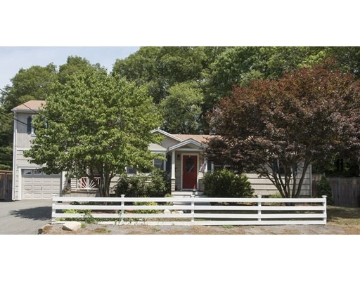 154 Thatcher St, Brockton, MA 02302 - photo 1