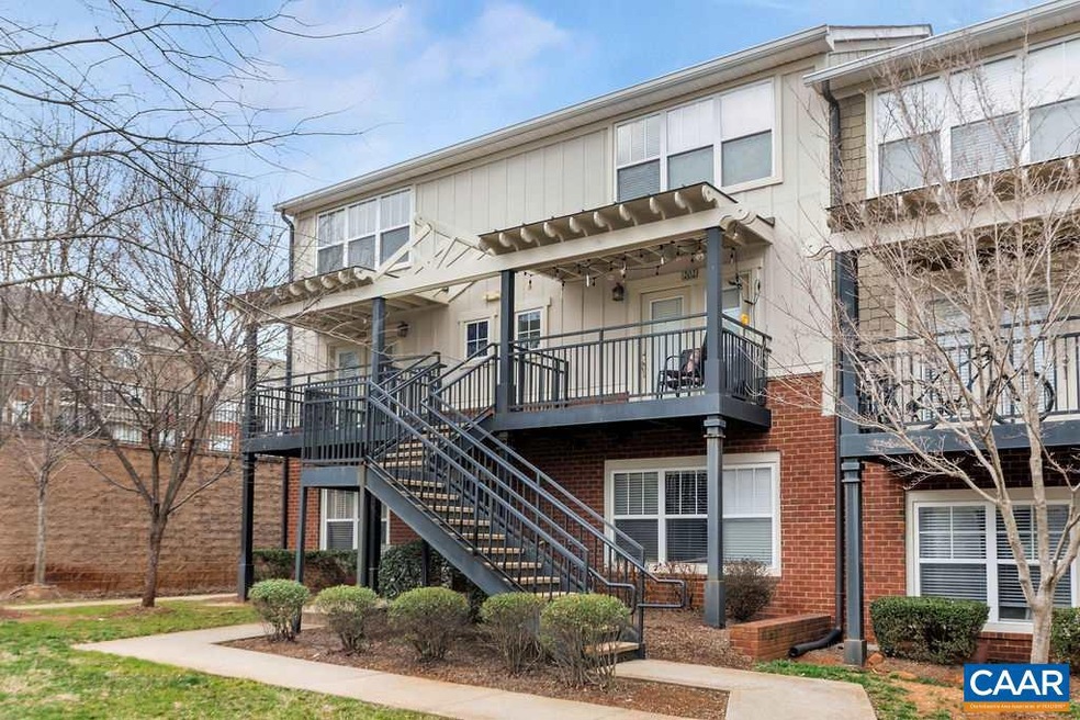 1635 Elmwood Ct, Charlottesville, VA 22903 - photo 1