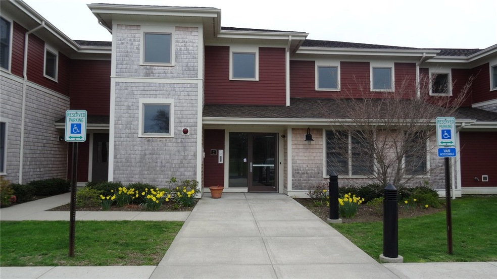 190 Clarke Rd unit 203B, Narragansett, RI 02882 - photo 1