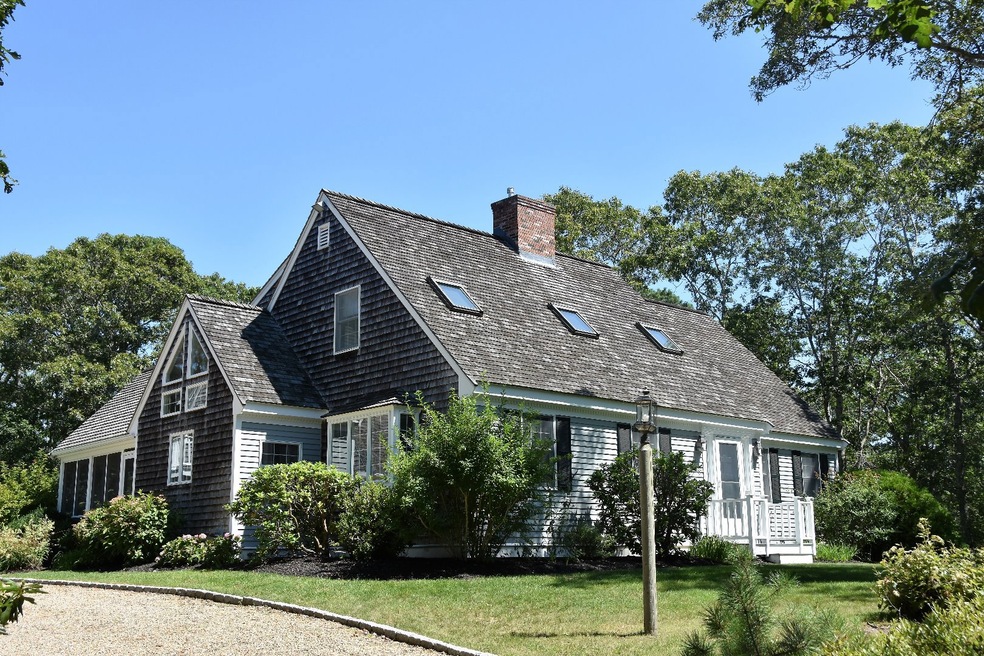 9 W Meadow Ln, Vineyard Haven, MA 02568 - photo 1