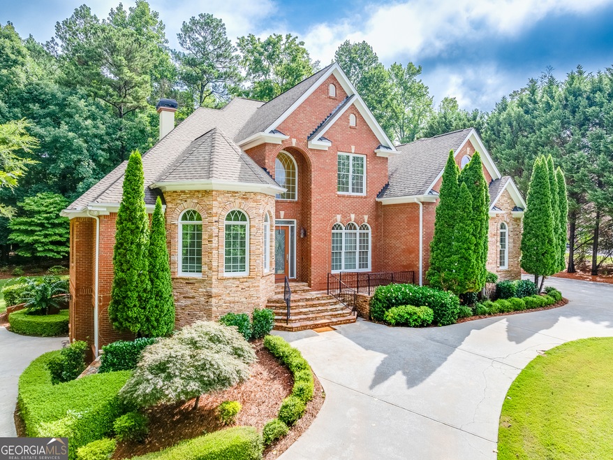 4510 Legacy Ct, Hoschton, GA 30548 - photo 1