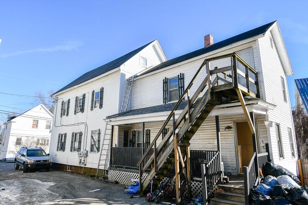 20 Gold St Ext Side View