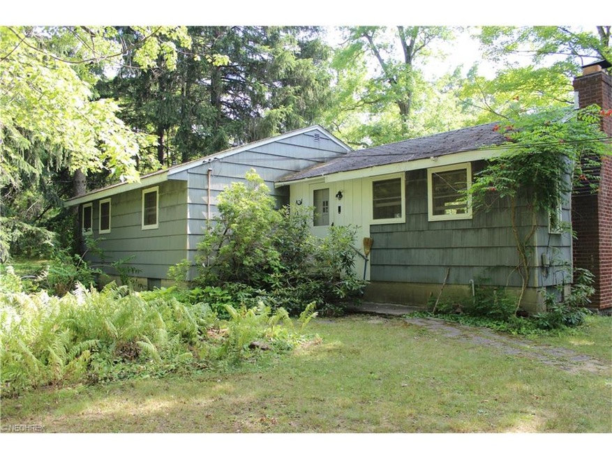 Wood shingled 3 bedroom home with basement-firepla