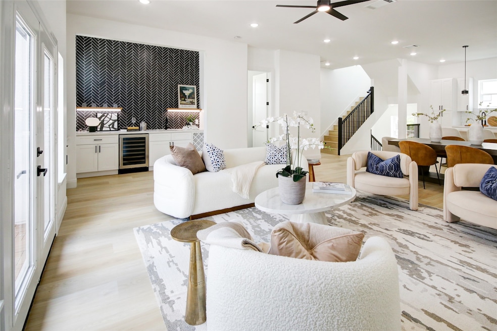 1214 W 24th St unit B, Houston, TX 77008 - photo 1