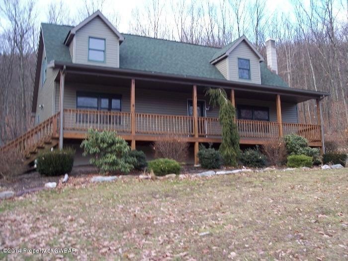 117 Shannon Dr, Drums, PA 18222 - photo 1