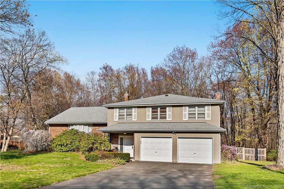 12 Pheasant Ln, Bloomfield, CT 06002 - photo 1