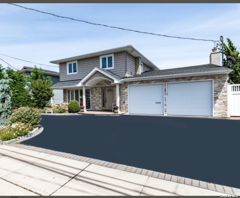 2953 Shore Dr, Merrick, NY 11566 - photo 1