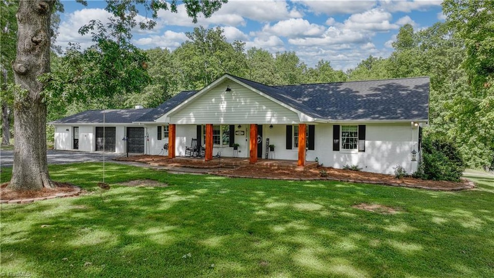 2713 Danny Bell Rd, Asheboro, NC 27205 - photo 1