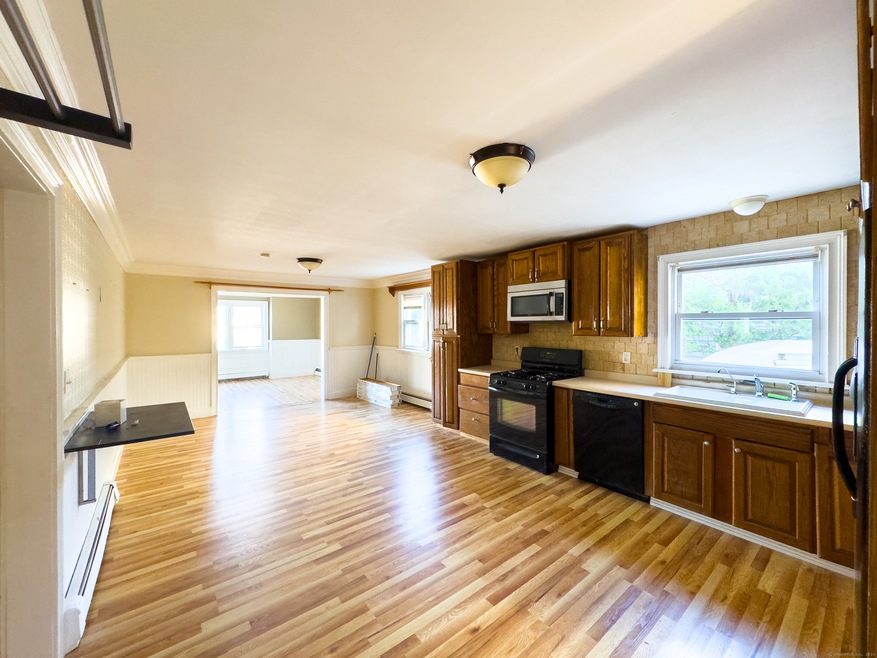 161 Tremont Ave, Bridgeport, CT 06606 - photo 1