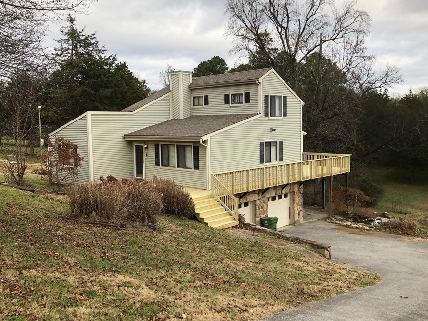 316 Island View Ln