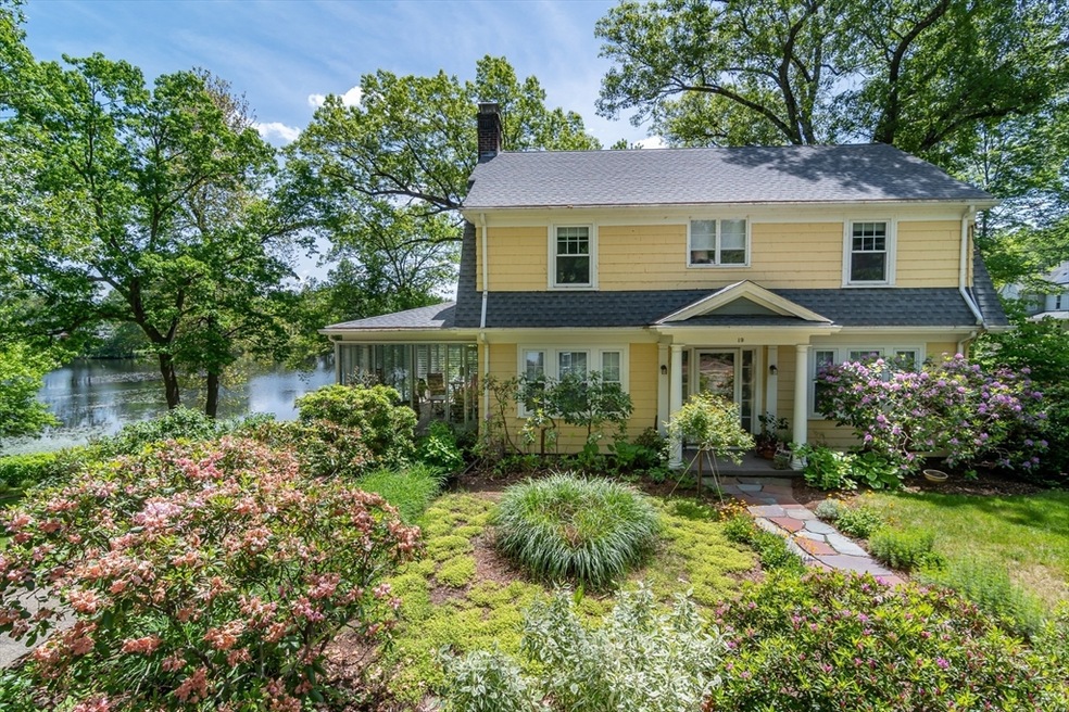 Pending $819,000 • Co-Listing Agent