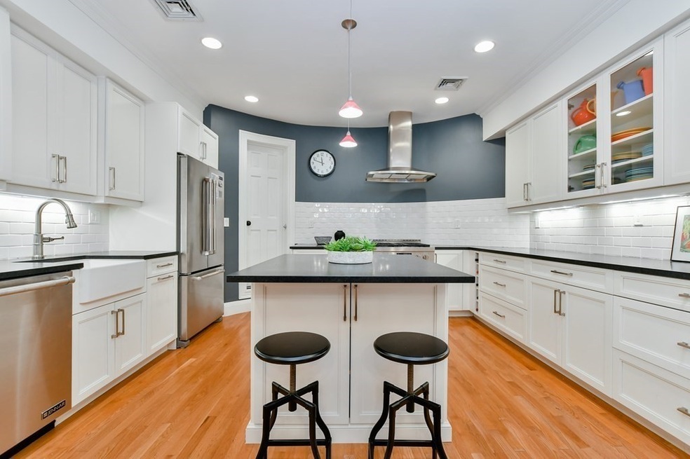 35 Upton St unit 1, Boston, MA 02118 - photo 1