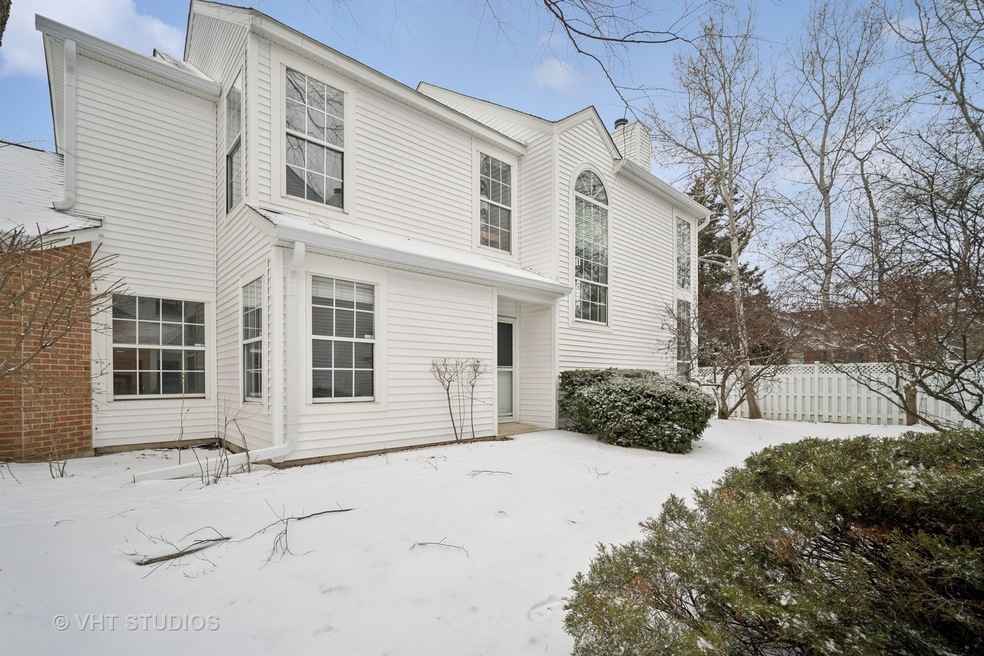 108 Huntington St unit 27-E-E, Lake Bluff, IL 60044 - photo 1