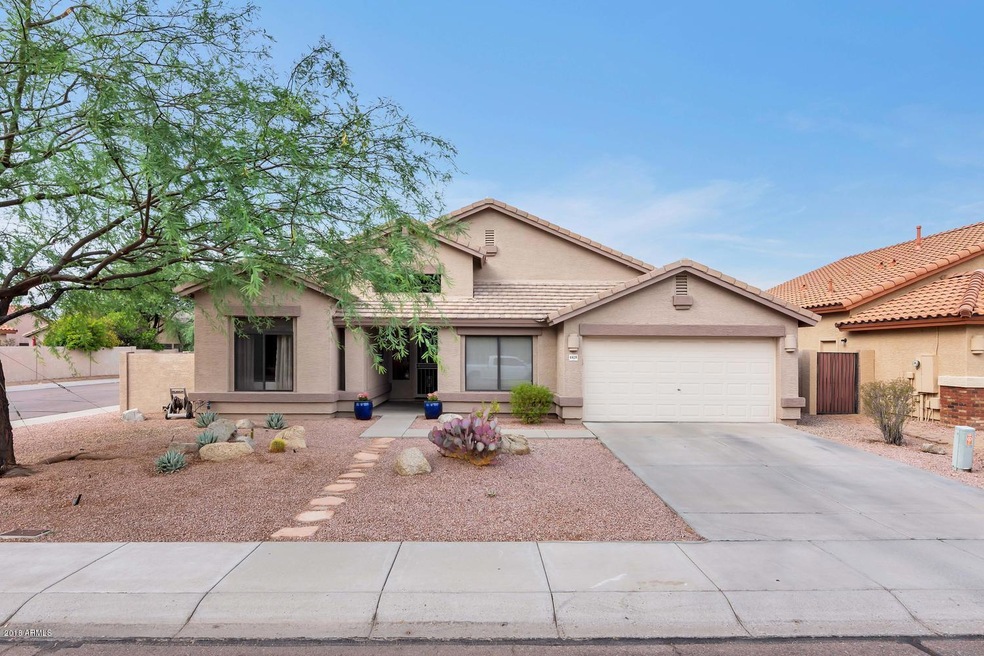 4419 E Jaeger Rd-large-001-20-Front Exte