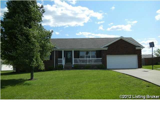 681 Helmwood Cir, Mount Washington, KY 40047 - photo 1