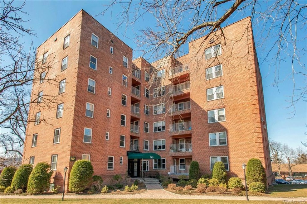 Welcome to 565 Broadway - Unit #1G!