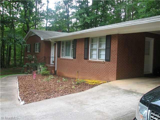 672 Hillbrook Dr, Asheboro, NC 27205 - photo 1