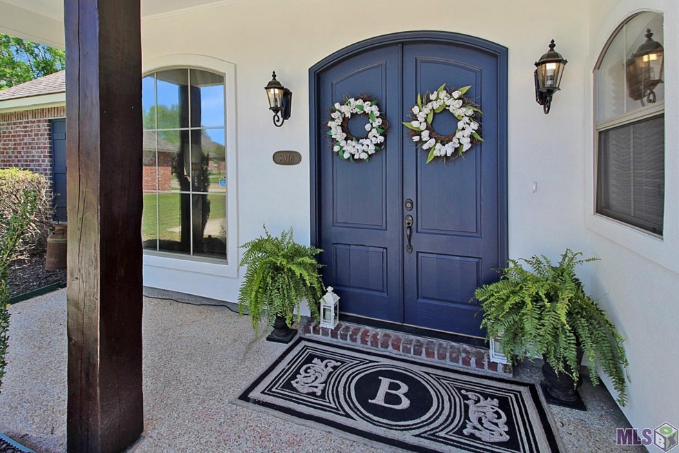 6076 Woodbend Dr, Zachary, LA 70791 - photo 1