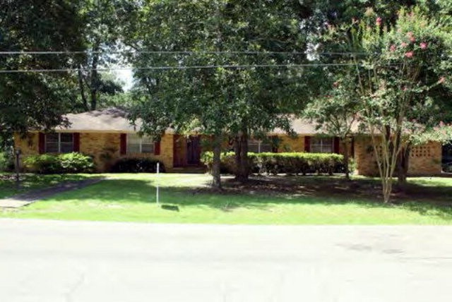 1403 Stokes Ave, McComb, MS 39648 - photo 1