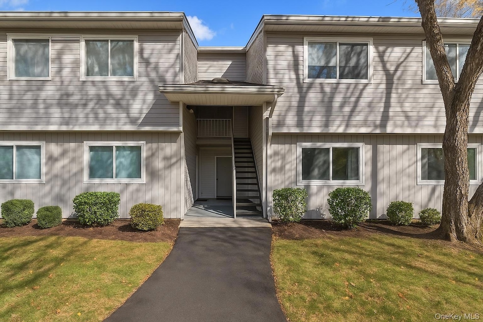148 Flintlock Way unit D, Yorktown Heights, NY 10598 - photo 1